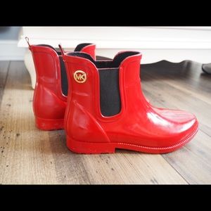 Michael kors red Chelsea rain booties